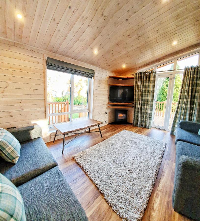 באלוך Skyline Lodge Loch Lomond Castle Lodges מראה חיצוני תמונה